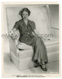 2d171 BETTE DAVIS 8x10 still '30s great full-length seated portrait wearing great dress!