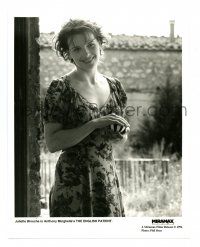 2d341 ENGLISH PATIENT 8x10 still '96 great smiling c/u of pretty Juliette Binoche, Best Picture!