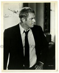 2d401 GETAWAY 8x10.25 still '72 great close up of perplexed Steve McQueen with loosened tie!