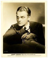2d001 JAMES CAGNEY signed 8x10 key book still '40s great seated portrait of the famous star!