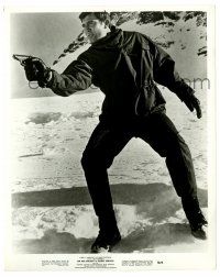 2d693 ON HER MAJESTY'S SECRET SERVICE 8x10.25 still '69 George Lazenby as James Bond pointing gun!