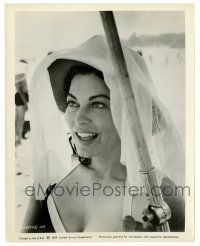 2d698 ON THE BEACH 8x10.25 still '59 head & shoulders c/u of happy Ava Gardner wearing hat!