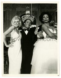 2d717 PAUL ANKA IN MONTE CARLO TV 7x9.25 still '78 with guests Suzanne Somers & Donna Summer!