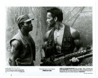 2d733 PREDATOR 8x10 still '87 great c/u of Arnold Schwarzenegger with big gun & Carl Weathers!