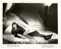 2d824 SIREN OF ATLANTIS 8.25x10 still '47 sexy Maria Montez lounging on huge bed in cool outfit!