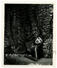 2d823 SIREN OF ATLANTIS 8.25x10 still '47 Maria Montez in skin-tight outfit as the amorous Queen!