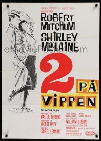 2e555 TWO FOR THE SEESAW Danish '62 art of Robert Mitchum & sexy beatnik Shirley MacLaine!
