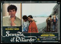 2e221 SCUSATE IL RITARDO Italian photobusta '83 Massimo Troisi, Giuliana de Sio!