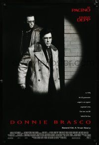 2f245 DONNIE BRASCO DS 1sh '97 Al Pacino is betrayed by undercover cop Johnny Depp!