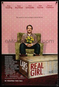2f449 LARS & THE REAL GIRL advance DS 1sh '07 wacky image of Ryan Gosling with flowers!