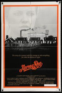 2h681 NORMA RAE 1sh '79 Sally Field in the story of a woman with the courage to risk everything!