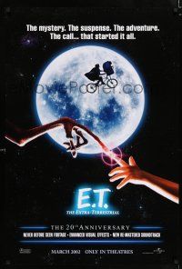 2m223 E.T. THE EXTRA TERRESTRIAL teaser DS 1sh R02 bike over moon image, Spielberg classic!
