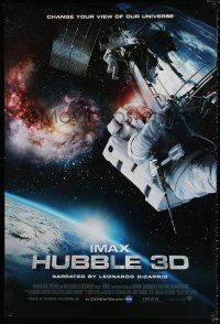 2m369 HUBBLE 3D DS 1sh '10 great image of astronauts in space working on satellite!