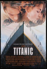 2m769 TITANIC DS 1sh '97 Leonardo DiCaprio, Kate Winslet, directed by James Cameron!