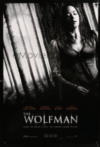 2m842 WOLFMAN teaser DS 1sh '10 werewolf horror, pretty Emily Blunt on the run!