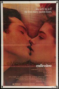 2t225 ENDLESS LOVE 1sh '81 great kiss close up of sexy Brooke Shields & Martin Hewitt!