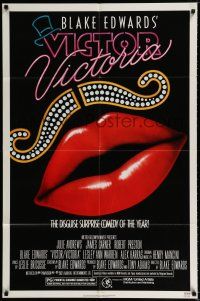 2t931 VICTOR VICTORIA 1sh '82 Julie Andrews, Blake Edwards, cool lips & mustache art by John Alvin