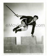 2z138 BLACK SHIELD OF FALWORTH 8.25x10 still '54 Tony Curtis with sword jumping over castle wall!