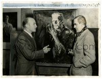 2z157 BRIDE OF FRANKENSTEIN 6.5x8.5 news photo '35 Boris Karloff & Rolf Armstrong with painting!
