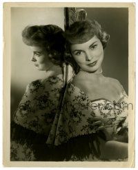 2z496 JANET LEIGH 8x10 still '40s the sexy star leaning against mirror & wearing pearls!