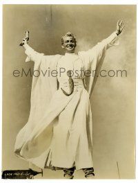 2z553 LAWRENCE OF ARABIA 7.5x9.75 still '63 best portrait of Peter O'Toole with arms outstretched!