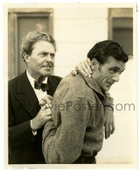 2z840 SPOILERS candid 8x10 still '30 William Farnum visits the set & roughs up Gary Cooper!