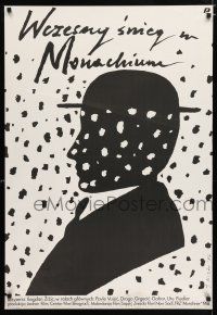 3a237 RANI SNIJEG U MUNCHENU Polish 26x39 '86 Jaime Carlos Nieto art of man's silhouette!