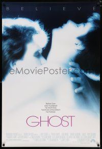 3b292 GHOST 1sh '90 classic Patrick Swayze & Demi Moore romantic close up!
