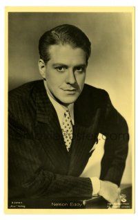 3c041 NELSON EDDY German Ross postcard '30s great close portrait wearing suit & tie!