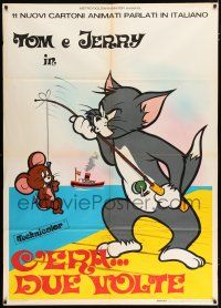 3e298 TOM & JERRY Italian 1p '68 great image of the cartoon cat catching the mouse on fishing pole!