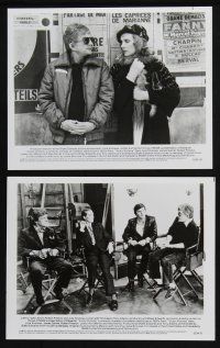 3f438 BLAKE EDWARDS 2 candid 8x10 stills '80s w/Julie Andrews & Robert Preston in Victor/Victoria!