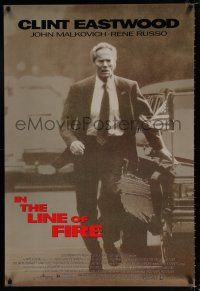 3h376 IN THE LINE OF FIRE DS 1sh '93 Clint Eastwood as Secret Service, John Malkovich!