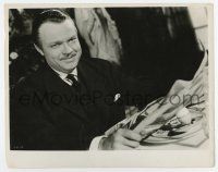 3y202 CITIZEN KANE 8x10 still '40 great c/u of Orson Welles reading the Inquirer at breakfast!