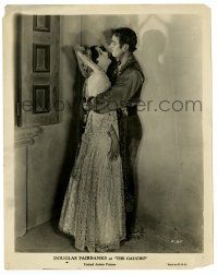 3y356 GAUCHO 8x10.25 still '27 full-length image of Douglas Fairbanks hugging Lupe Velez!