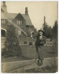 3y590 MABEL NORMAND deluxe 8x10 still '10s in cool outfit at home watering her lawn with a hose!