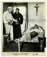 3y676 NEVADA SMITH candid 8x10 still '66 director Hathaway talks to Vallone as Steve McQueen naps!