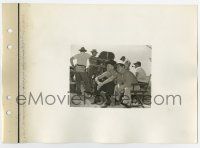 3y739 PURSUED candid 8x11 key book still '47 Dean Jagger & cinematographer James Wong Howe relaxing!
