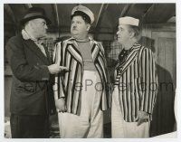 3y799 SAPS AT SEA 7.5x9.5 still '40 escaped convict tells Laurel & Hardy to get it straight!