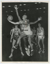 4b116 USC VS IDAHO BASKETBALL 11.25x14 still '60s college players in action on the court!