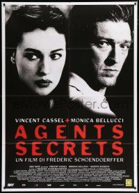 4c110 SECRET AGENTS Italian 1p '04 great close up of Vincent Cassel & sexy Monica Bellucci!