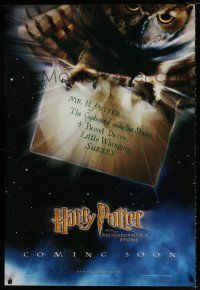 4d329 HARRY POTTER & THE PHILOSOPHER'S STONE int'l teaser 1sh '01 Hedwig the owl carrying THE letter!