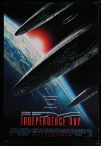 4d375 INDEPENDENCE DAY style B advance 1sh '96 great image of alien ship over New York City!