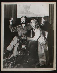 4e527 UP THE SANDBOX 8 8x10 stills '73 Barbra Streisand with Jacobo Morales as Fidel Castro!