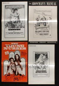 4h077 LOT OF 25 UNCUT PRESSBOOKS '60s-80s great advertising images from a variety of movies!