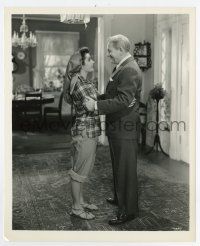 4m343 FATHER OF THE BRIDE 8.25x10 still '50 c/u of happy dad Spencer Tracy with Elizabeth Taylor!