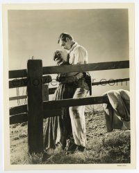 4m392 GONE WITH THE WIND 8x10.25 still '39 Clark Gable embraces Vivien Leigh behind wooden fence!