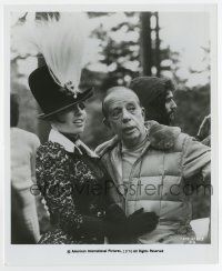 4m602 MATTER OF TIME candid 8.25x10 still '76 Liza Minnelli on set with father/director Vincente!