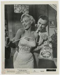 4m753 SEVEN YEAR ITCH 8x10 still '55 leering Tom Ewell w/ sexy drunk Marilyn Monroe, wine & chips!