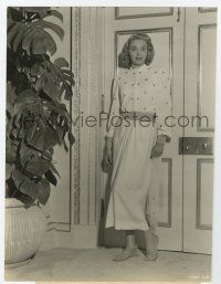 4m358 FOUNTAINHEAD 7.25x9.5 still '49 Patricia Neal posing in two-piece dress of white silk crepe!