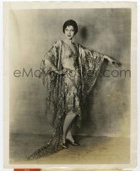 4m553 LORETTA YOUNG 8x10 news photo '20s sexy young Loretta Young in a gown of gold lame cloth!
